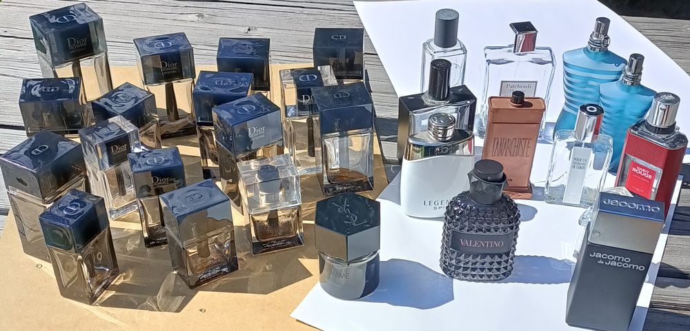 Flacons de parfums vides 
