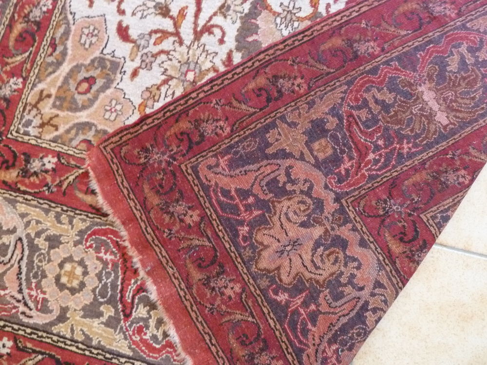 Tapis turc ancien de Yesilhisar,
250 cm x 150 cm Décoration