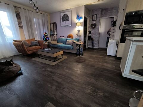   Maison sur terrain clos 2000 m2 environ
Maison - 3/4 pi�ce(s) - 60 m�