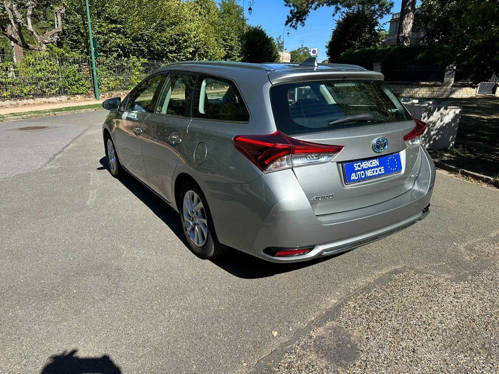 Auris Touring Sports Hybride 136h Business 2018 occasion 78110 Le V&eacute;sinet