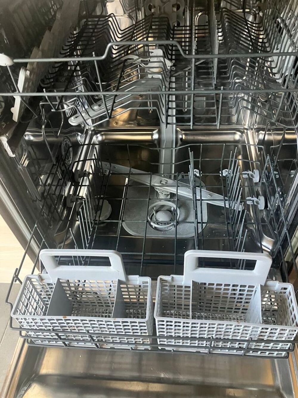 lave vaisselle whirlpool pour pi&egrave;ces Electroménager