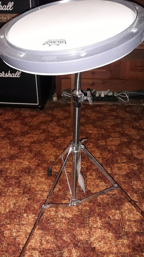 LOT Practice PAD + baguettes+m�thode batterie 40 La Condamine-Ch�telard (04)