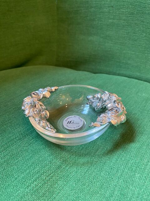 Petit pot en verre avec roses Menton (06)