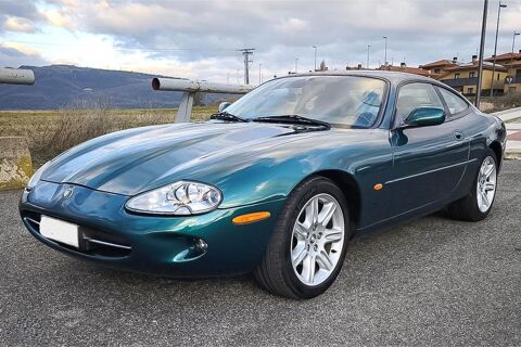 Jaguar XK8 4.0i V8 Coup&eacute; 1997 occasion Orcoyen, Espa&ntilde;a 