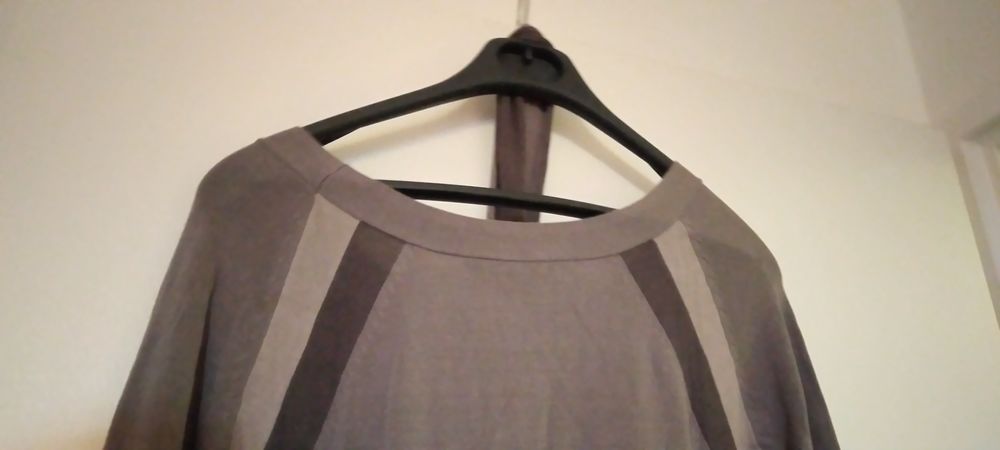 Vide placards
V&ecirc;tements Femme, de marque
,prix mini
Vêtements