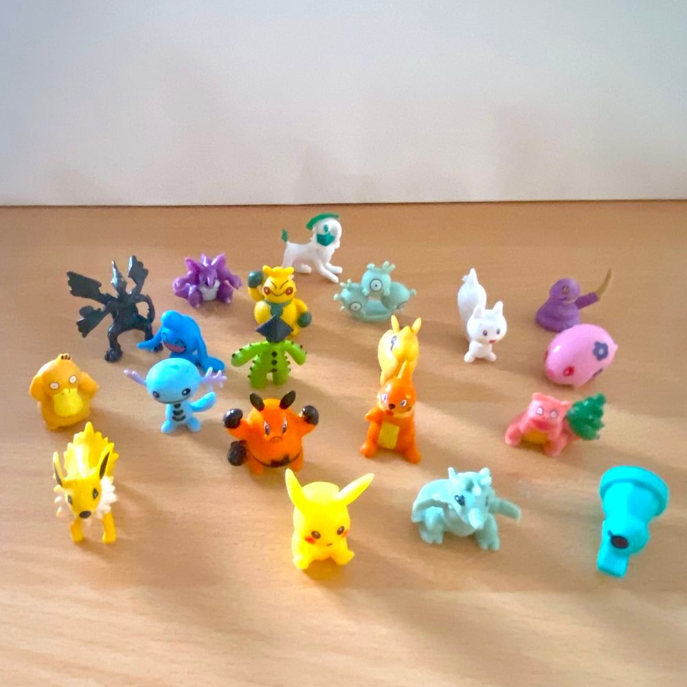 Lots de 20 figurines Pok&eacute;mon Jeux / jouets