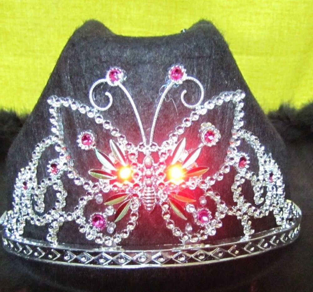 accessoire d&eacute;guisement chapeau country avec diad&egrave;me Lumineux Vêtements