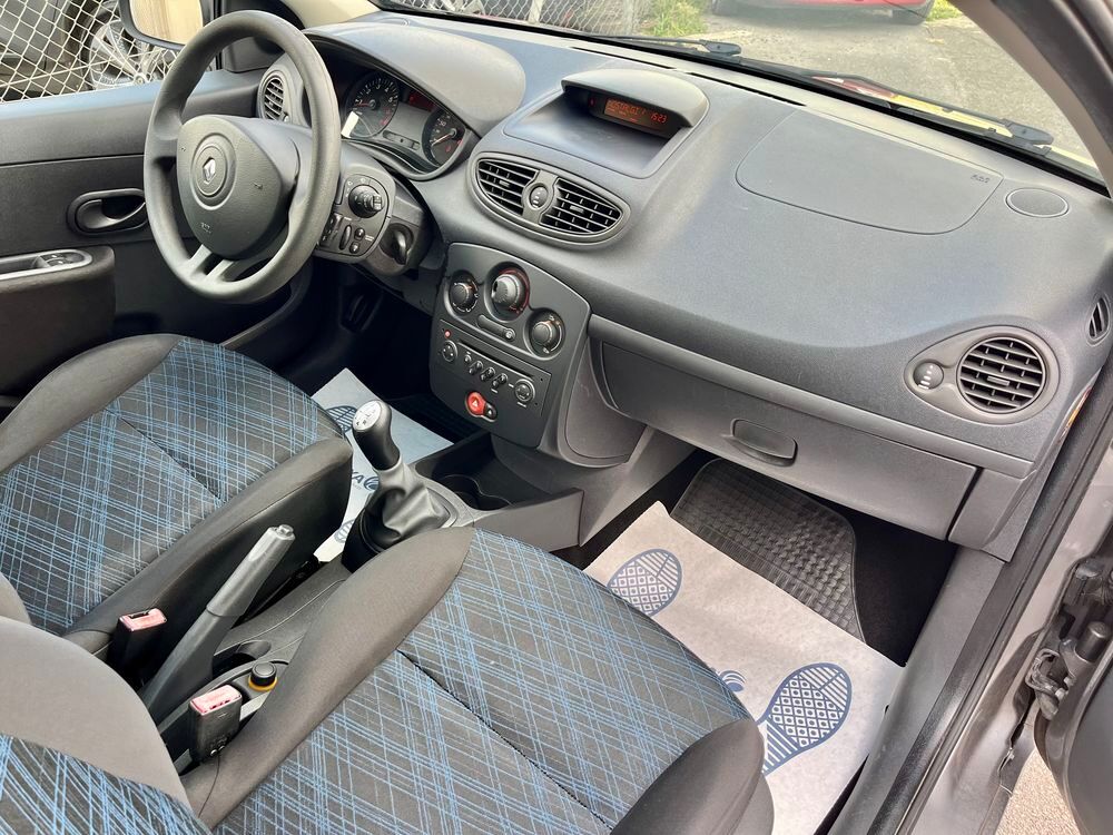 Clio III 1.2 16V 75 eco2 Authentique 2009 occasion 60870 Villers-Saint-Paul