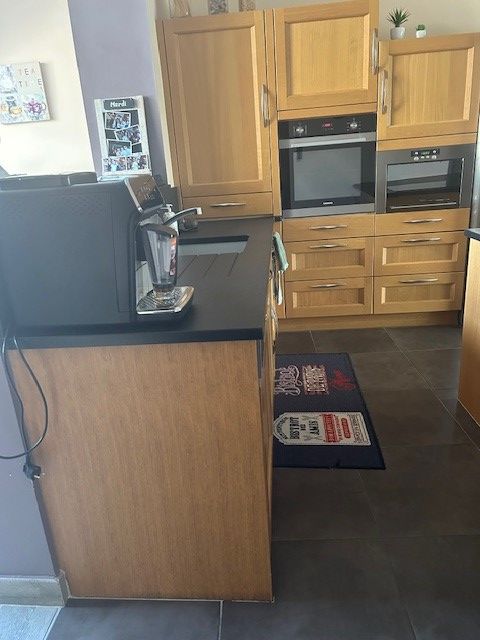 CUISINE EQUIPEE CHENE ET GRANIT DU ZIMBABWE 2500 Montluel (01)