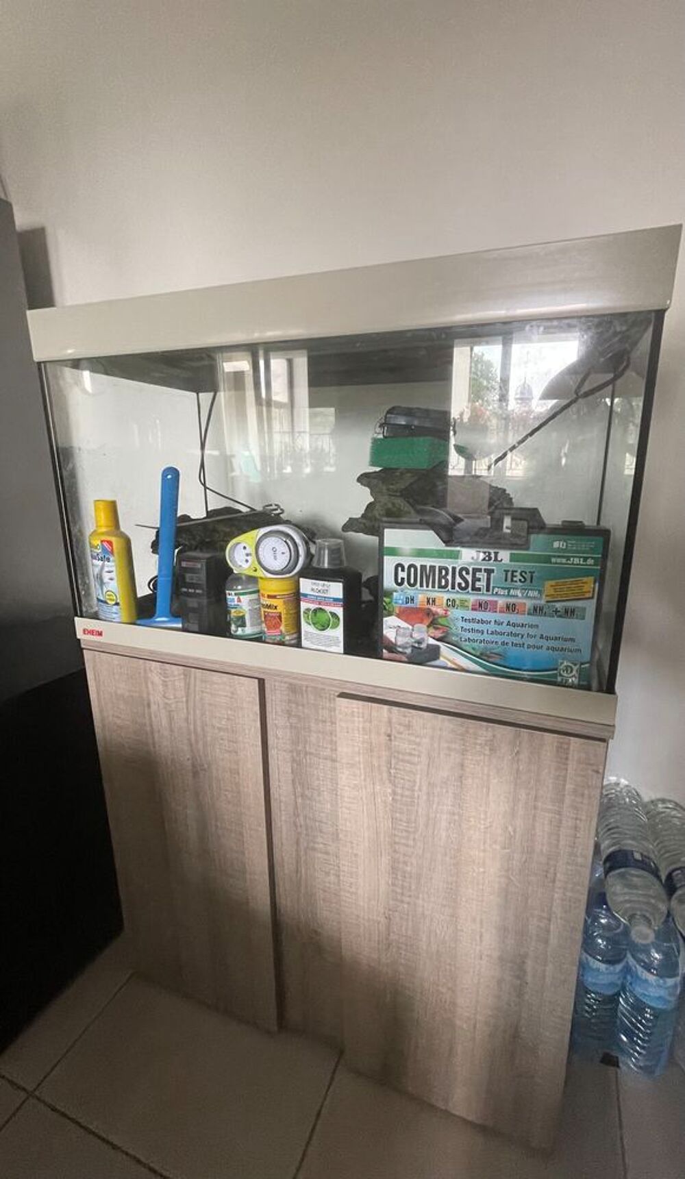 aquarium 130L + meuble Décoration
