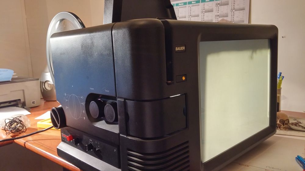 PROJECTEUR SUPER 8 SONORE Photos/Video/TV