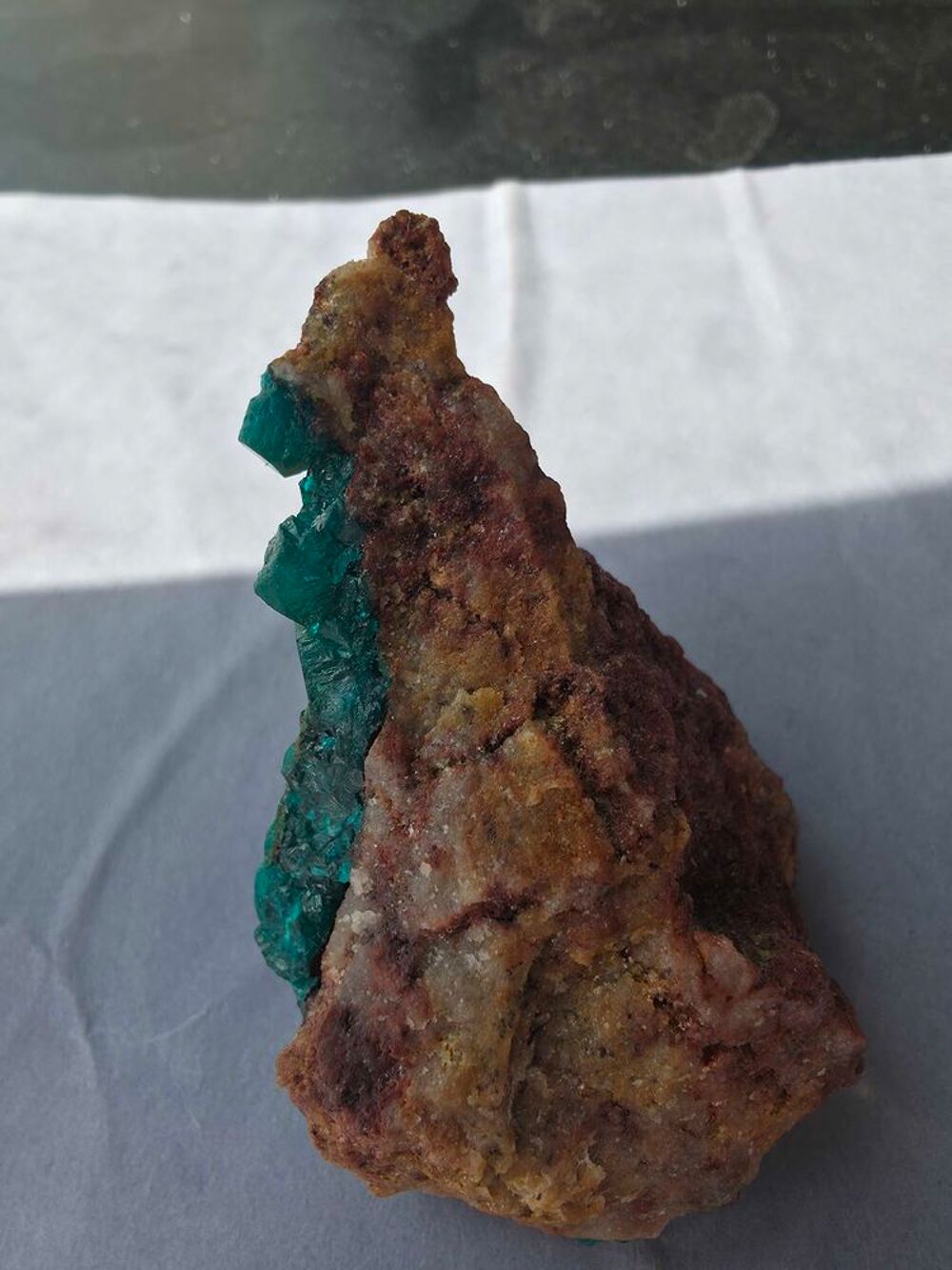 Superbe Dioptase Cristallis&eacute;e sur Roche M&egrave;re-Katanga RDC 61g 