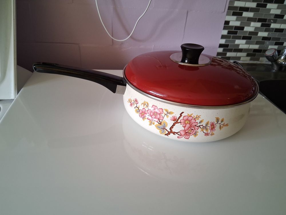 sauteuse vintage &eacute;maill&eacute;e neuve Jappy Electroménager