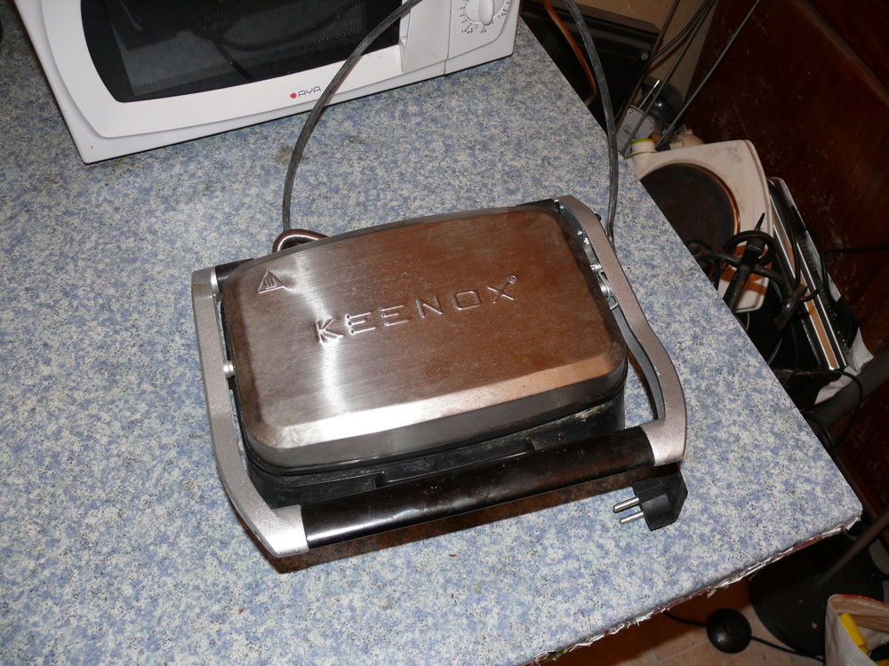 mini four, gaufrier et BBQ &eacute;lectrique. Electroménager