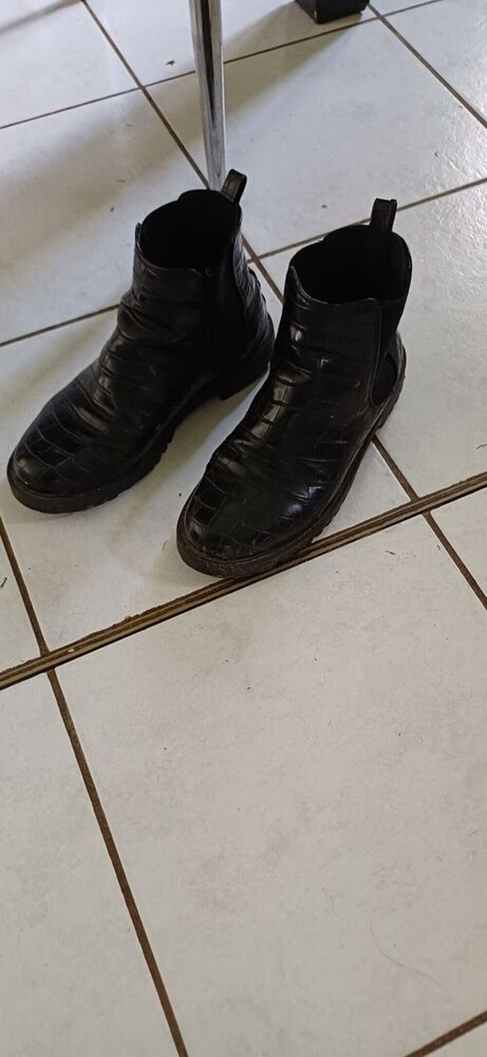 BOOTS Maroquinerie