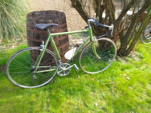 VELO MOTOBECANE   COURSE  160 Pia (66)