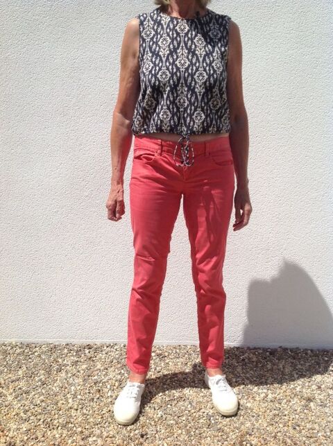 Pantalon chino femme Benetton, coupe slim, taille basse, 40 20 La Bernerie-en-Retz (44)