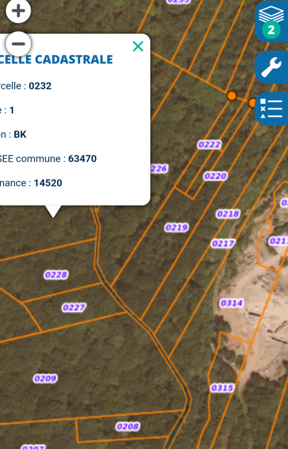 Vente Terrain POUR  INVESTISSEUR CARRIERES  Andesite  pierre LAVE 28000m2 Volvic