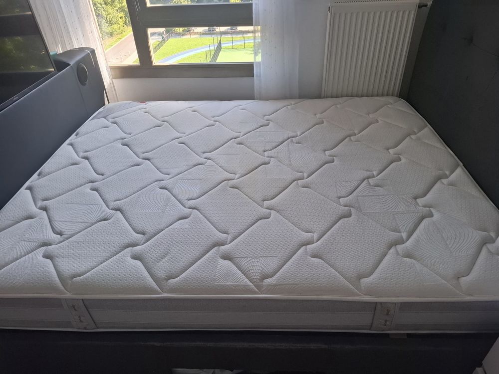 Lit double 160x200 avec fonctionnalit&eacute;s int&eacute;gr&eacute;es Meubles