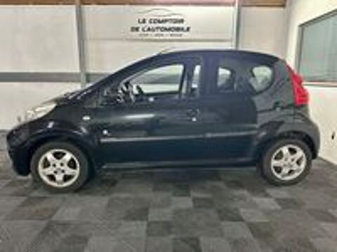 107 1.0e 12V 68ch BLUE LION Black & Silver 2009 occasion 95330 Domont