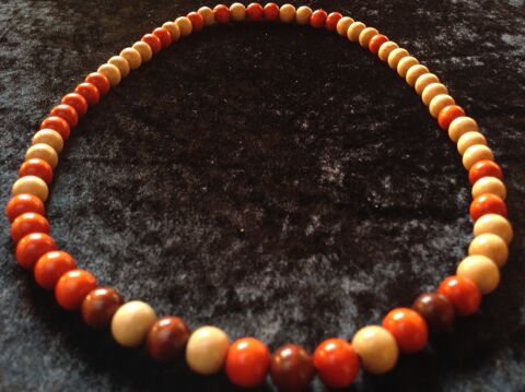 COLLIER DE PERLES EN BOIS DE LONGUEUR 63cm Envoi Possible
7 Trégunc (29)