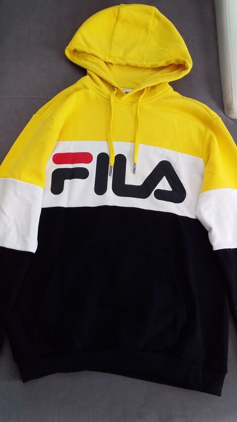 sweat Fila neuf 40 Clisson (44)