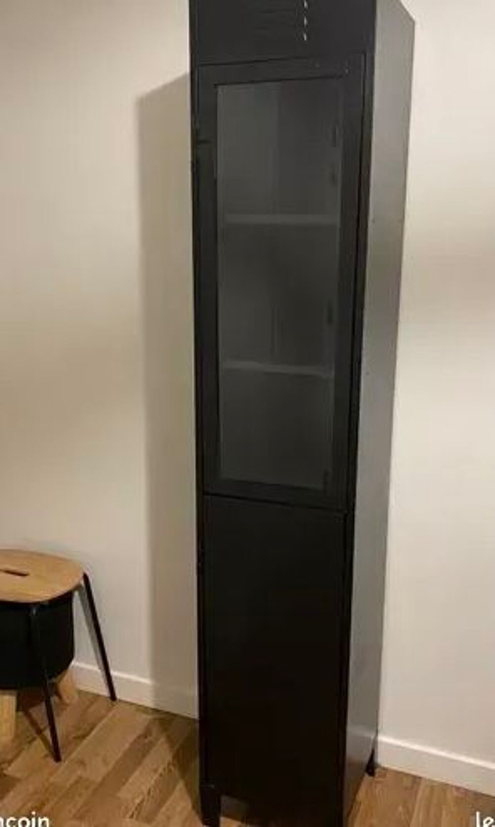 Vitrine noire en m&eacute;tal indus Meubles