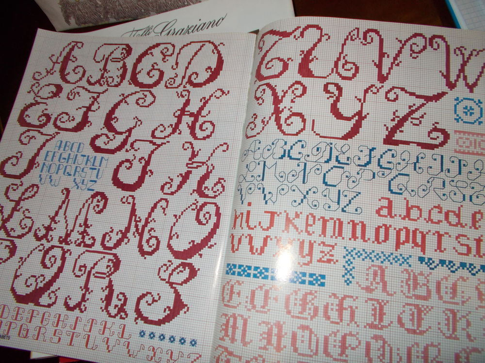 Points de croix Alphabet Livres et BD