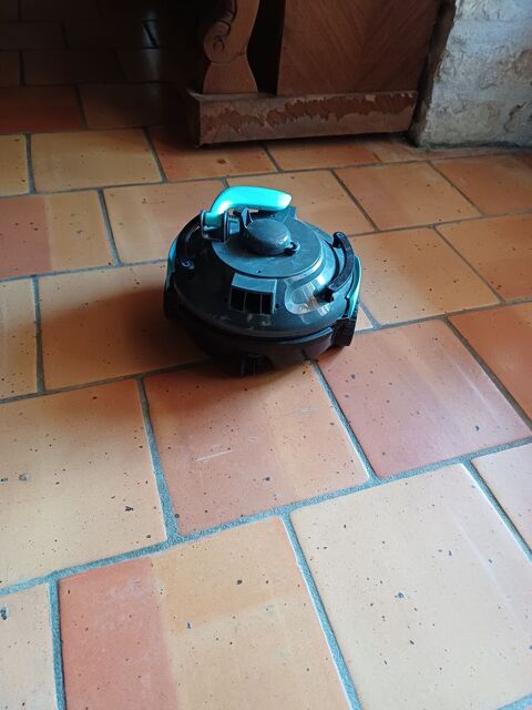 Robot piscine Bourg-Charente (16)