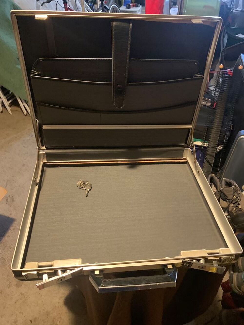 Attache case Matériel informatique