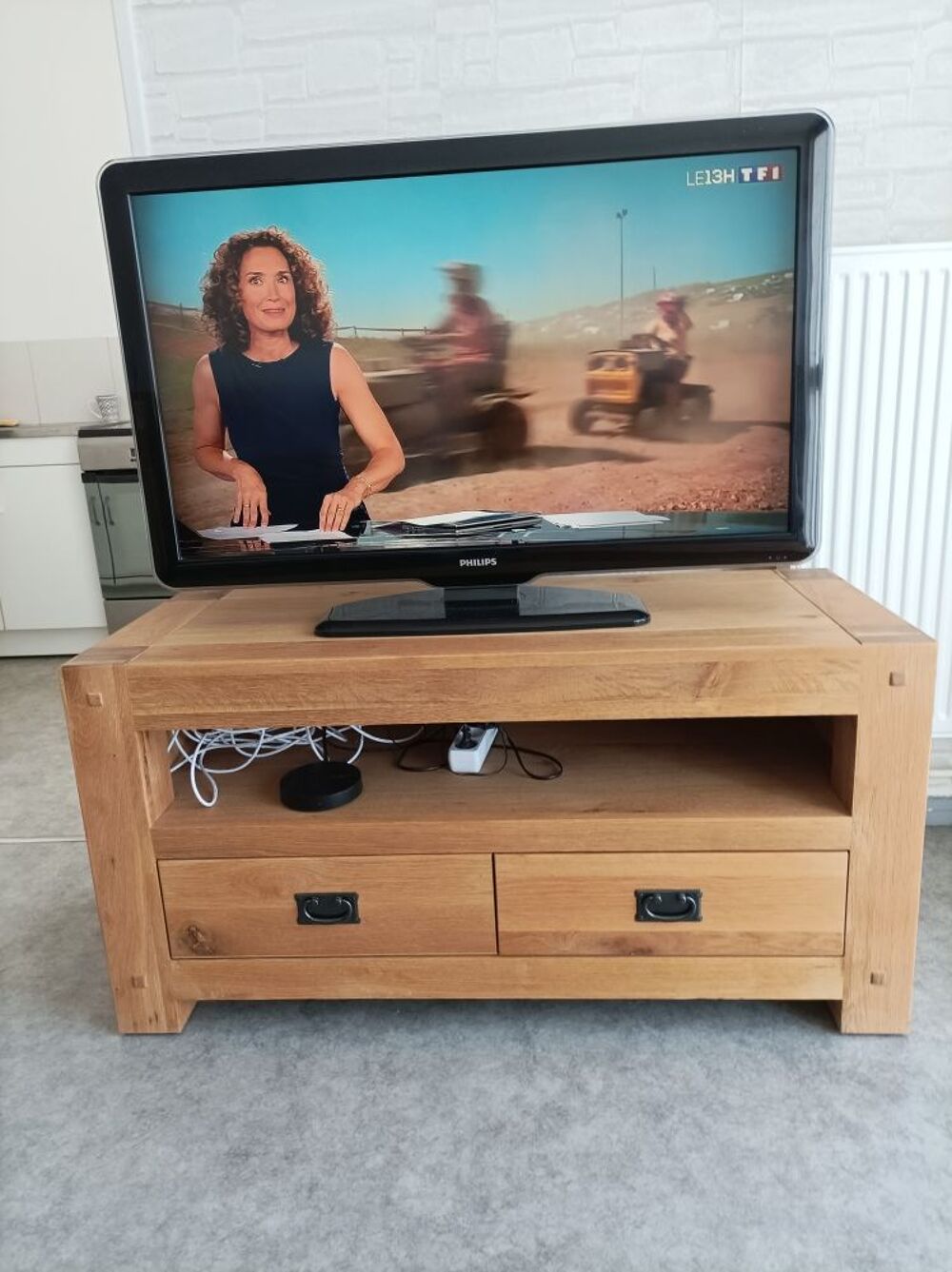 meuble TV ch&ecirc;ne massif huil&eacute; longueur 120 largeur 50 hauteur 60,table basse massif longueur 100 cm largeur 60 hauteur 35 Meubles