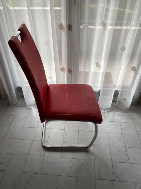 chaises Ferney-Voltaire (01)
