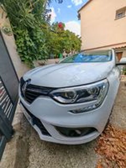 Megane IV Estate M&eacute;gane IV Estate dCi 110 Energy Business Intens EDC 2018 occasion 06000 Nice
