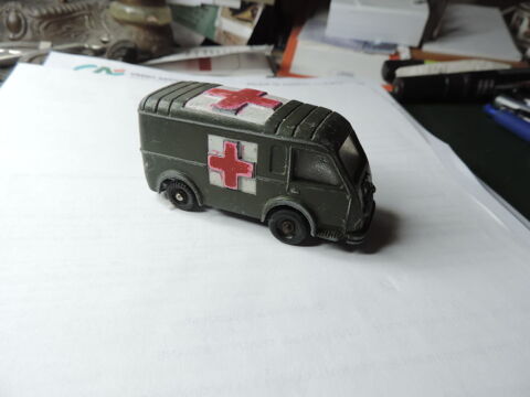 DINKY TOYS - CAMIONETTE RENAULT - 1/43 �me. 12 Albi (81)