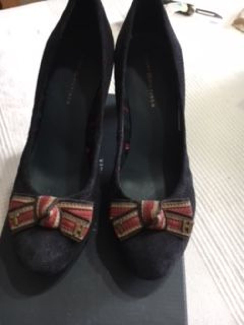 Chaussures Tommy Hilfiger daim marine. Chaussures