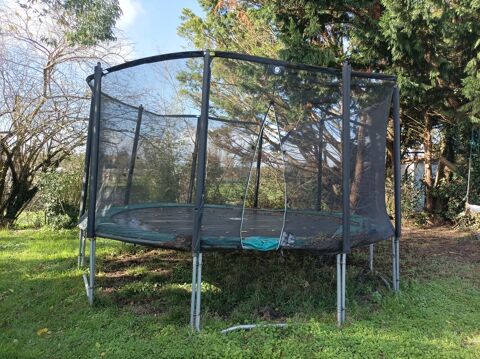 Grand trampoline diamtre 4 m 50 150 Saint-Ciers-sur-Gironde (33)