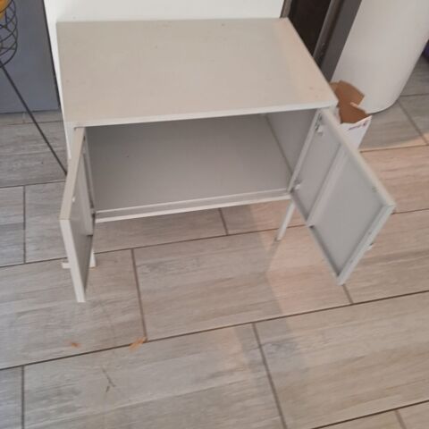 Petit meuble métal gris 2 porte 60 cm de long, 35 de profond 50 Saint-Rambert-d'Albon (26)