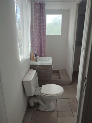  Maison � louer 4 pi�ces 90 m� Bouillante