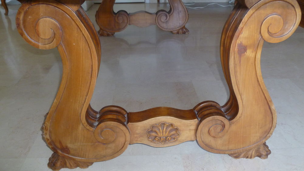 Grande table de salle &agrave; manger en bois massif Meubles