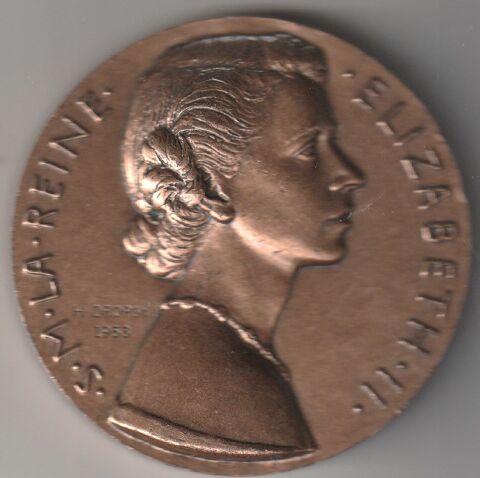 S.M .LA REINE ELIZABETH II 9 SEPT 2015 Bronze de H.DROPSY 
30 Doullens (80)