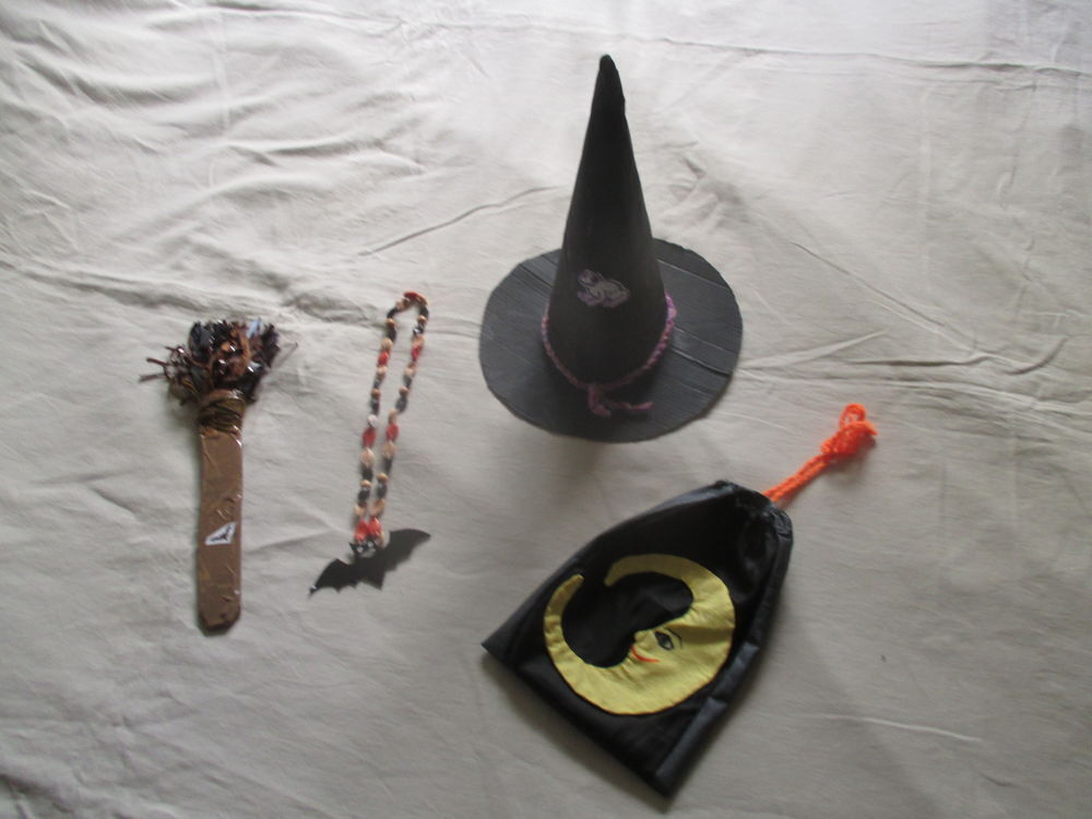 d&eacute;guisement de sorci&egrave;re mauve Jeux / jouets