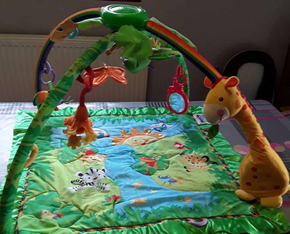 tapis d &eacute;veil Fisher Price Jeux / jouets