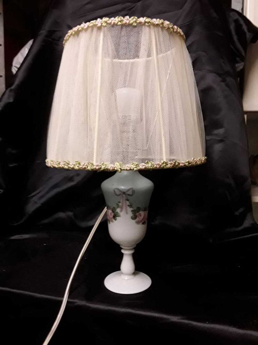 LAMPE DE STYLE ROMANTIQUE Décoration