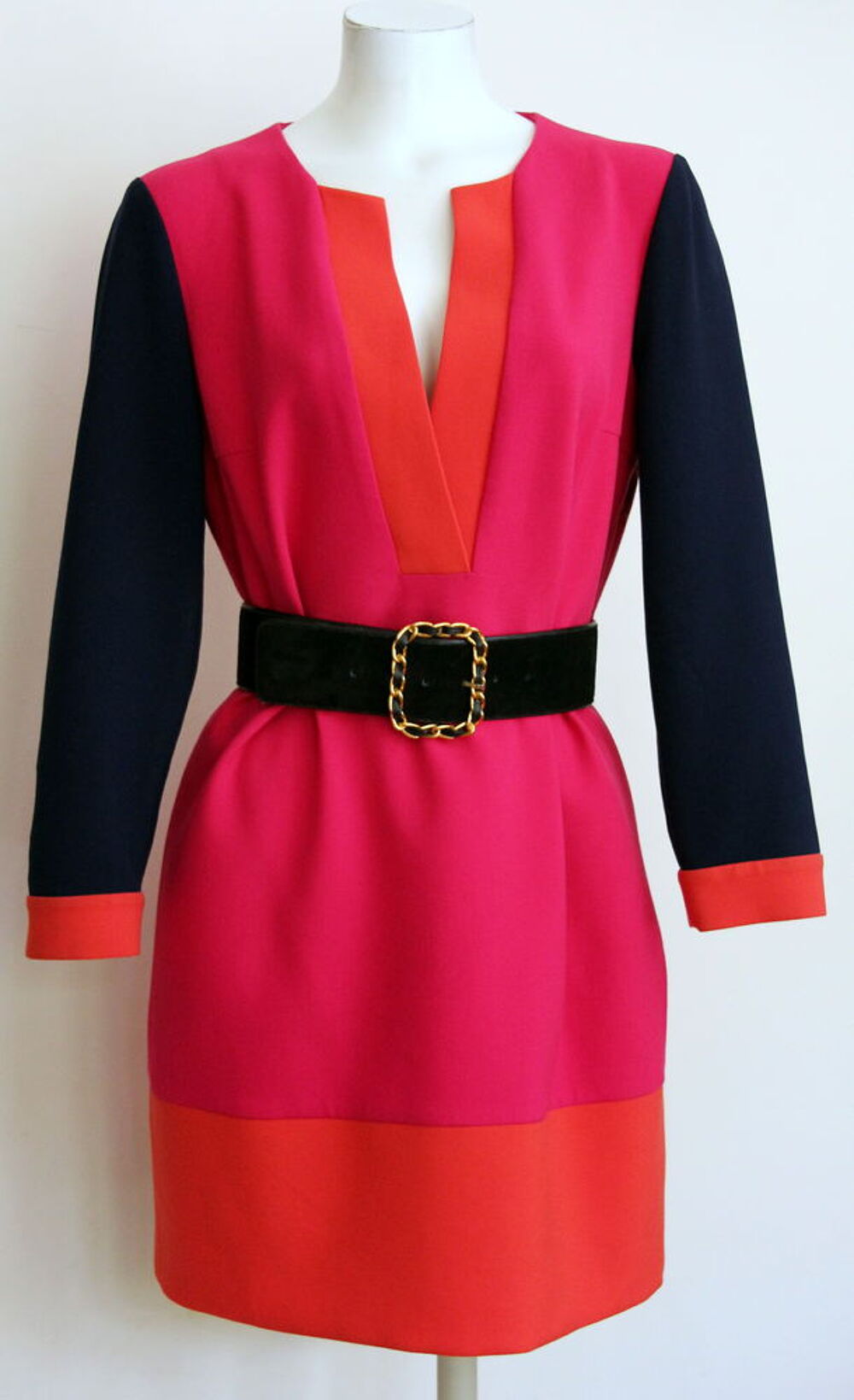 Robe multicolore DIANE VON FURSTENBERG T.10
soit 40 Fr Vêtements