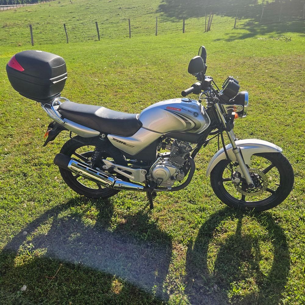 YAMAHA 2008 occasion 38140 Rives