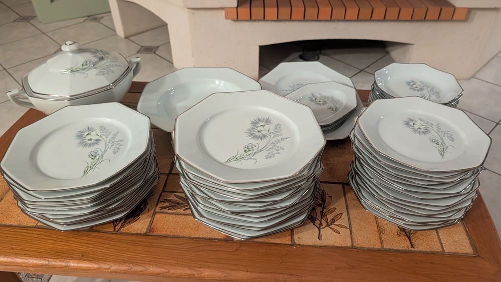 Ensemble vaisselle Limoges "Bleuets"
Décoration