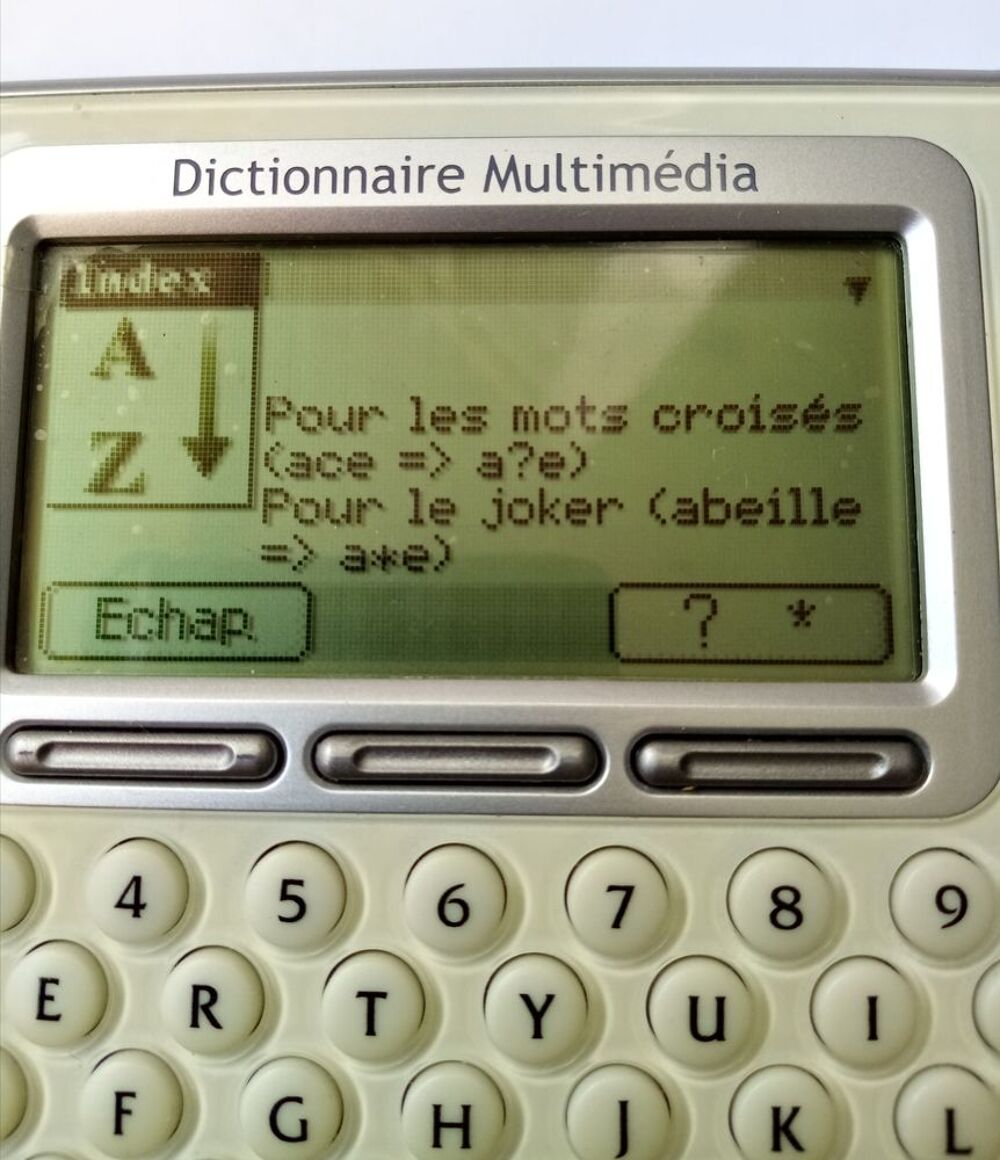 Dictionnaire &eacute;lectronique fran&ccedil;ais parlant et ergonomique av Matériel informatique