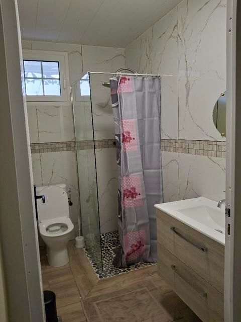  Maison � louer 7 pi�ces 143 m� Basse-pointe