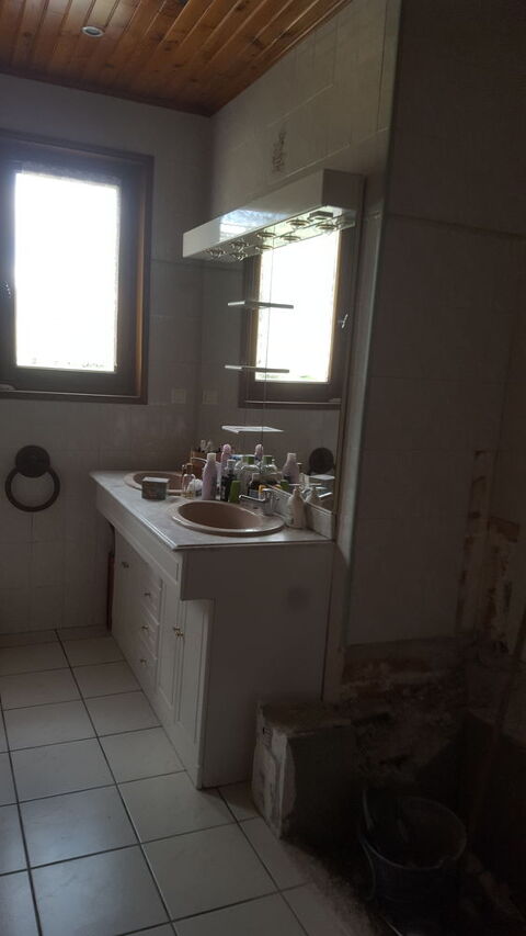 SALLE DE BAIN COMPLETE 280 Malrevers (43)