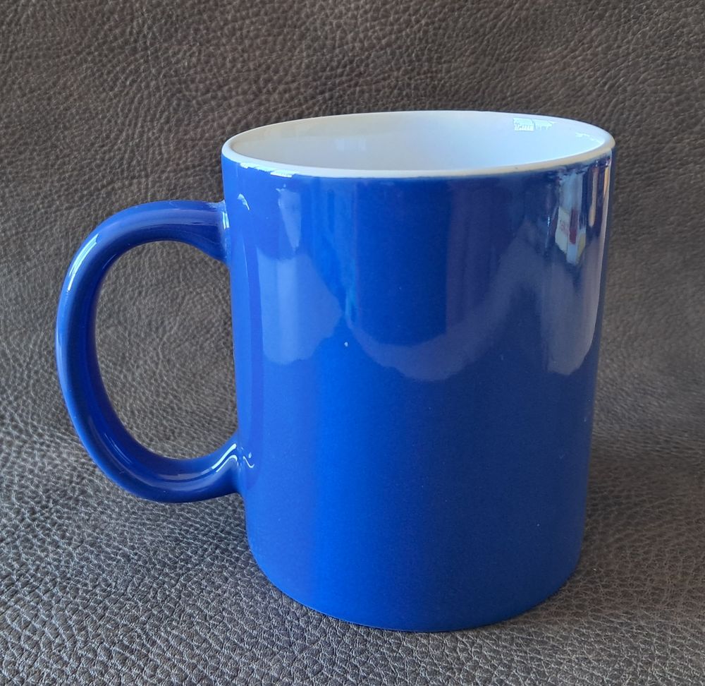 tasse mug en c&eacute;ramique 
bleu et rouge 
game of thrones 
